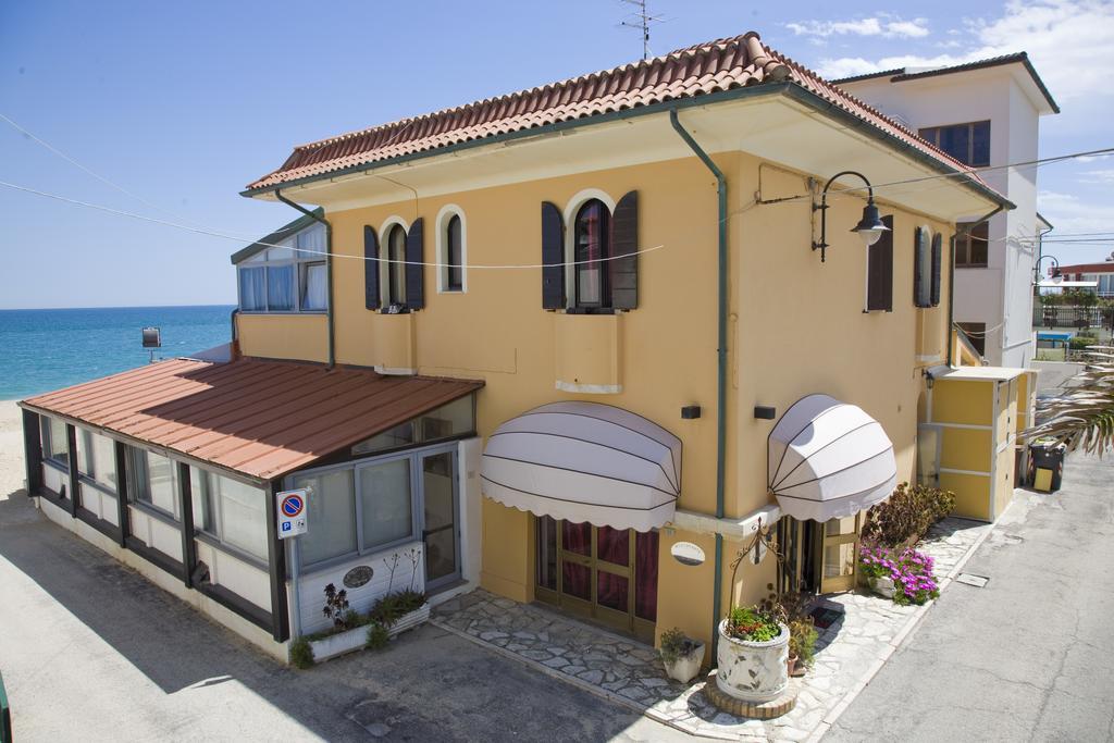 Da Mariolino Hotel Numana Exterior photo